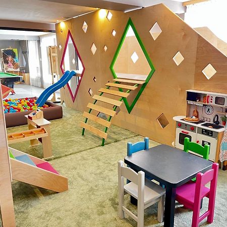 Hotel Arte Spa & Park Velingrad Exterior foto The interior of the children's area
